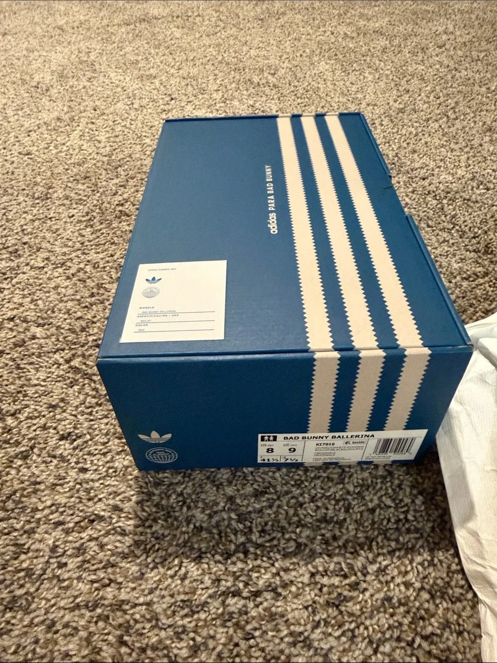 adidas compact foldable
